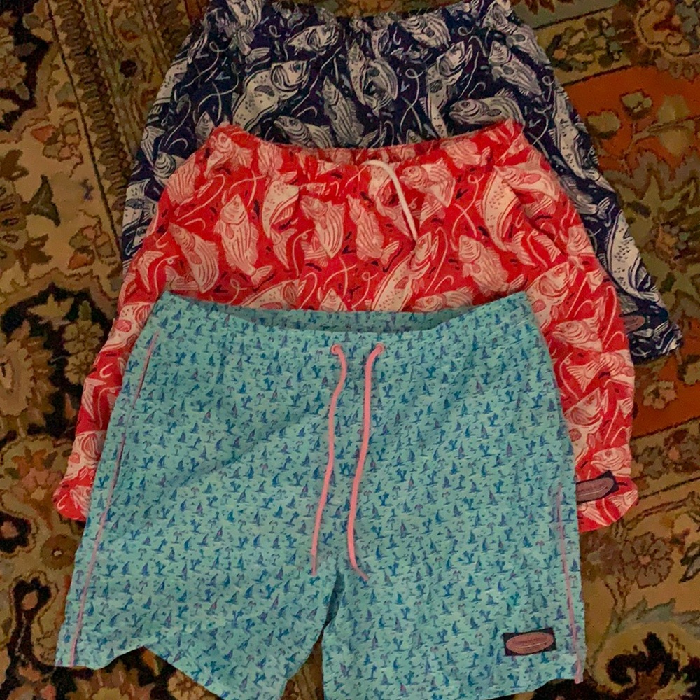 Lot of 3- Men’s Vineyard Vines bathing suits- M
